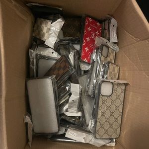 READ DESCRIPTION phone cases!